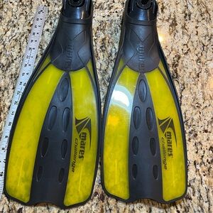 Mares Challenge Yellow and Black Diving Fins
